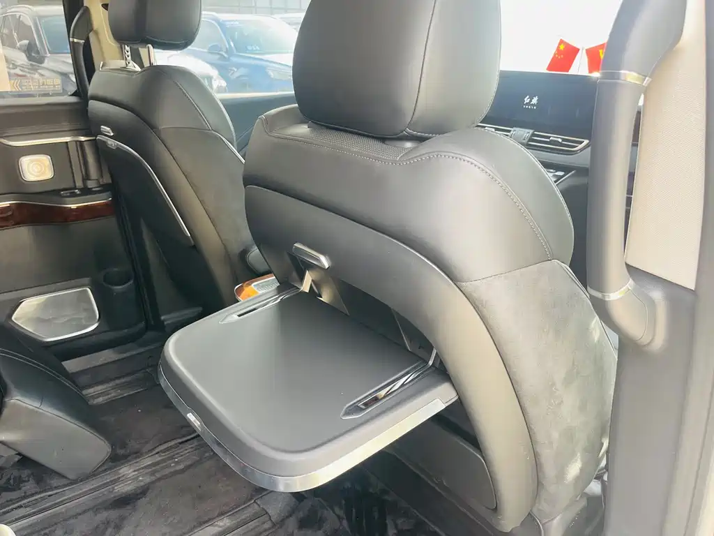 Hongqi Hongqi HQ9 PHEV — миниатюра 20