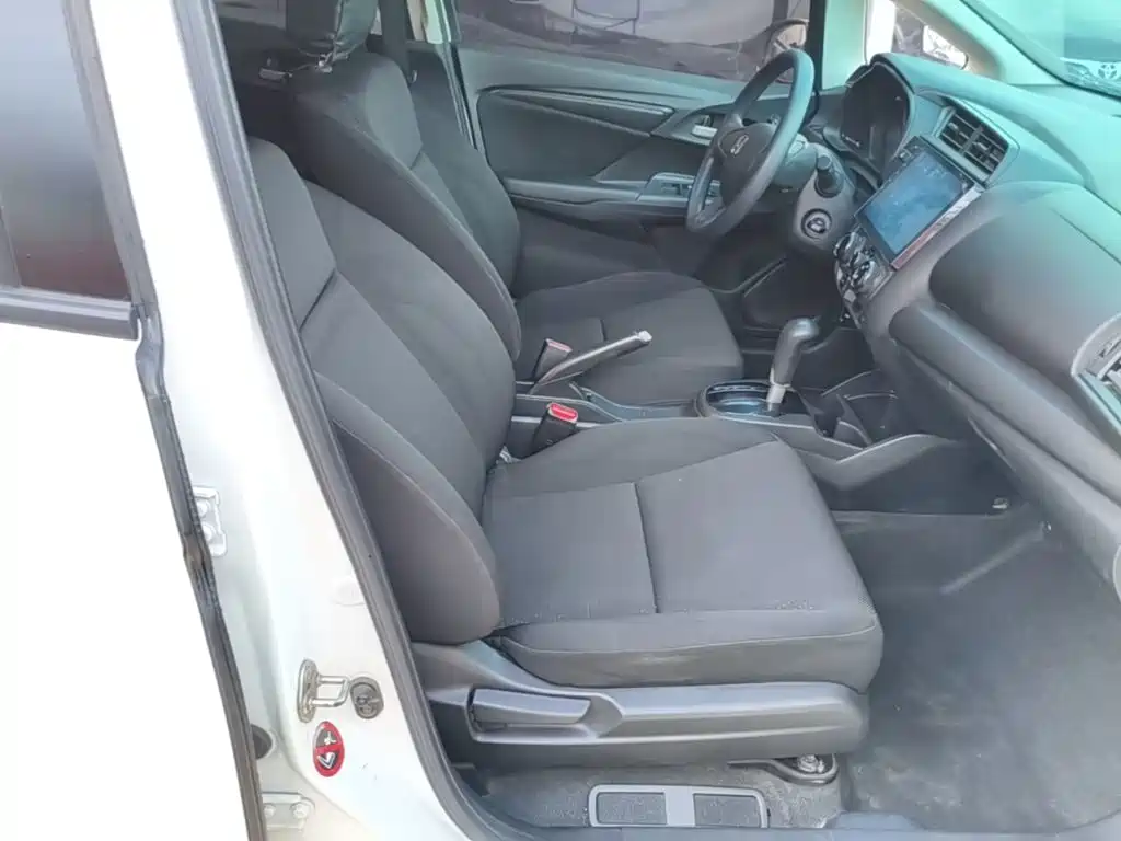 Honda Fit — миниатюра 25