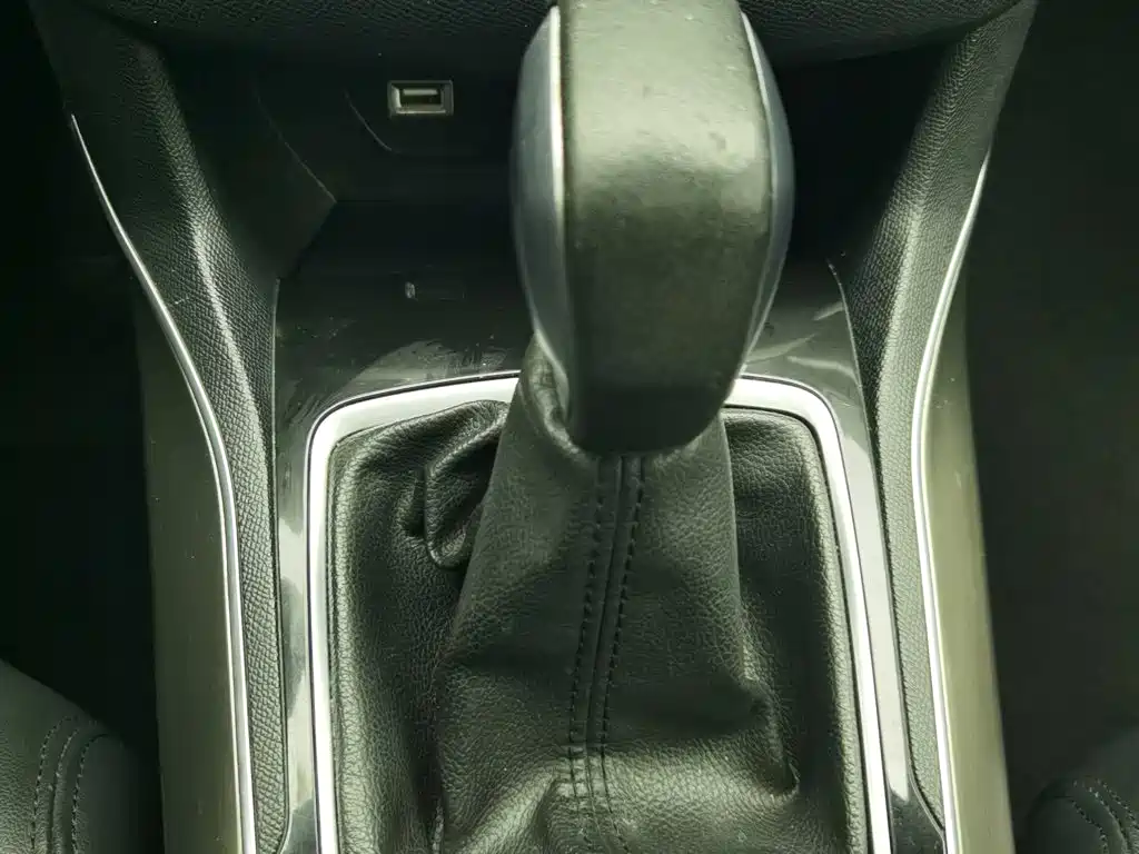 Peugeot 408 — миниатюра 13