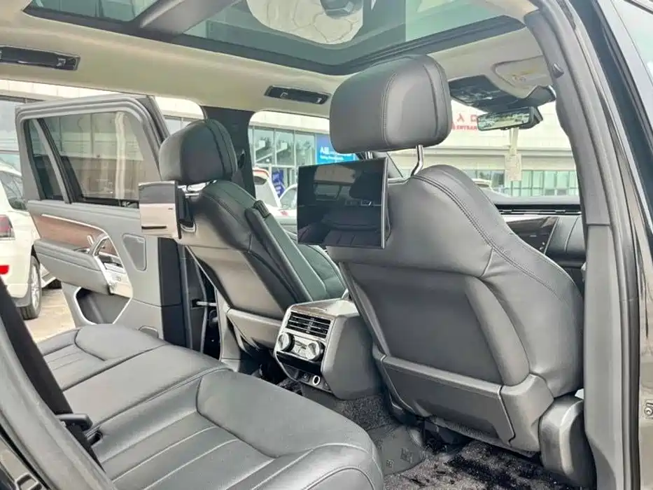 Land Rover Range Rover 2023 3.0 L6 400PS Long Wheelbase