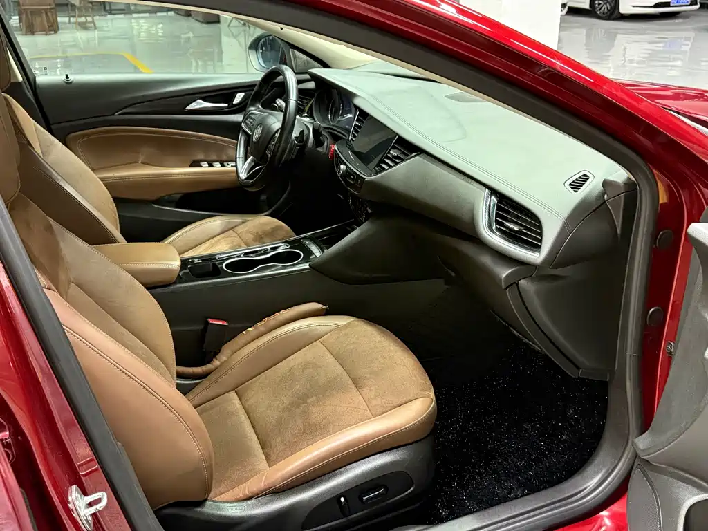 Buick Regal — миниатюра 12