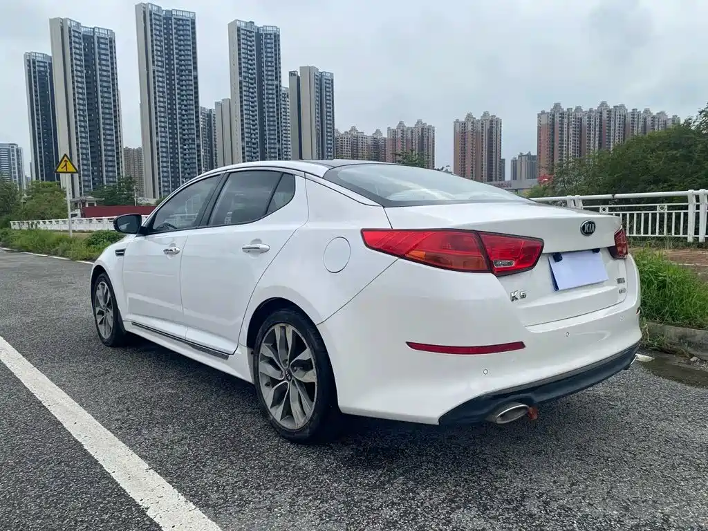 Kia K5 — миниатюра 4