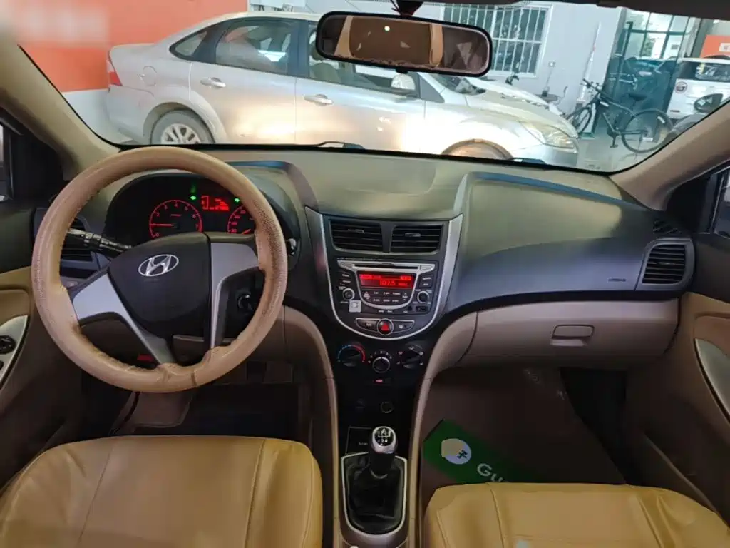 Hyundai Verna — миниатюра 10