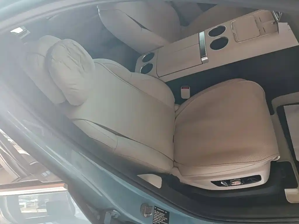 Li Auto Li L8 — миниатюра 25