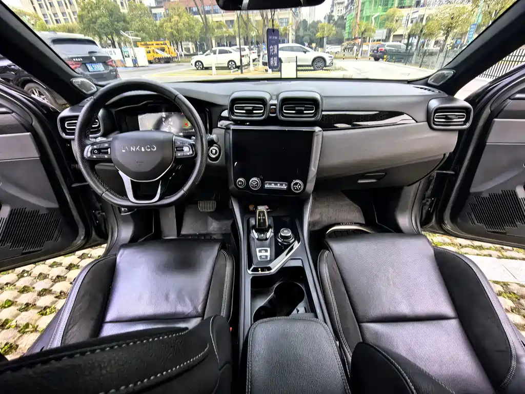 Lynk & Co 03 — миниатюра 16