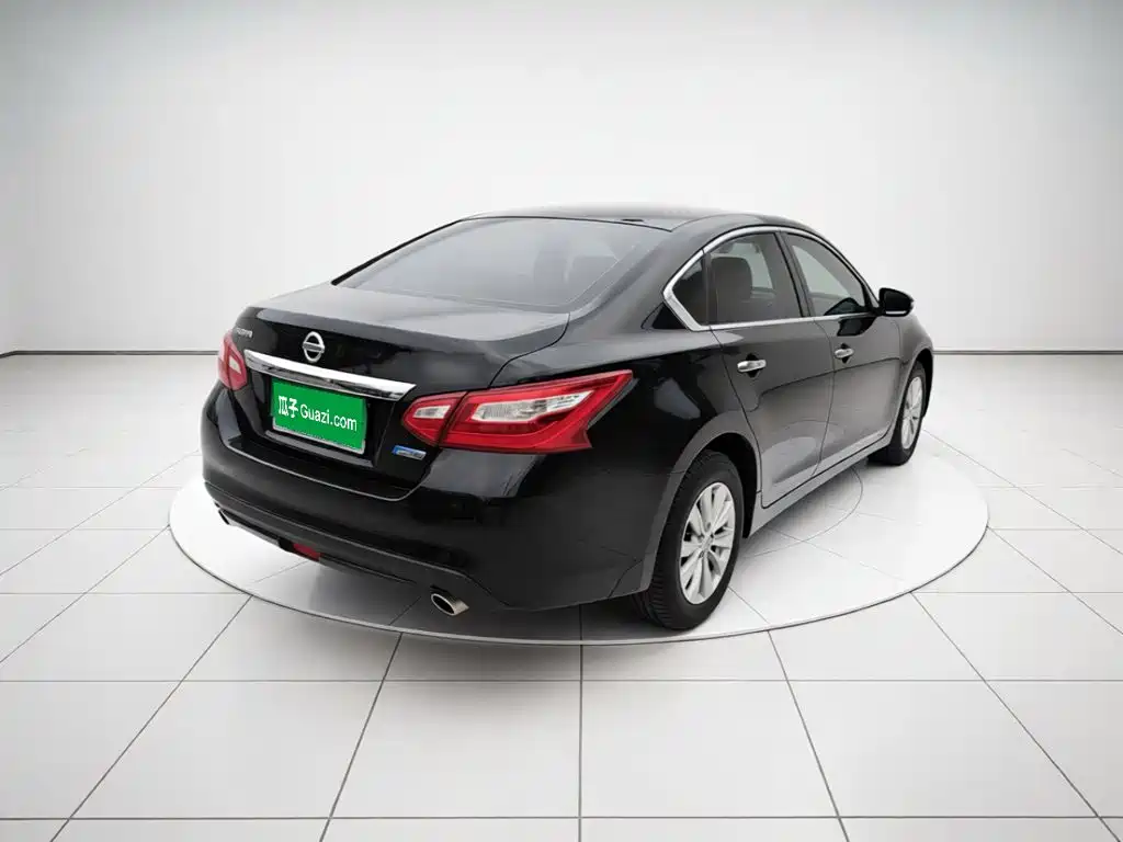 Nissan Teana — миниатюра 6