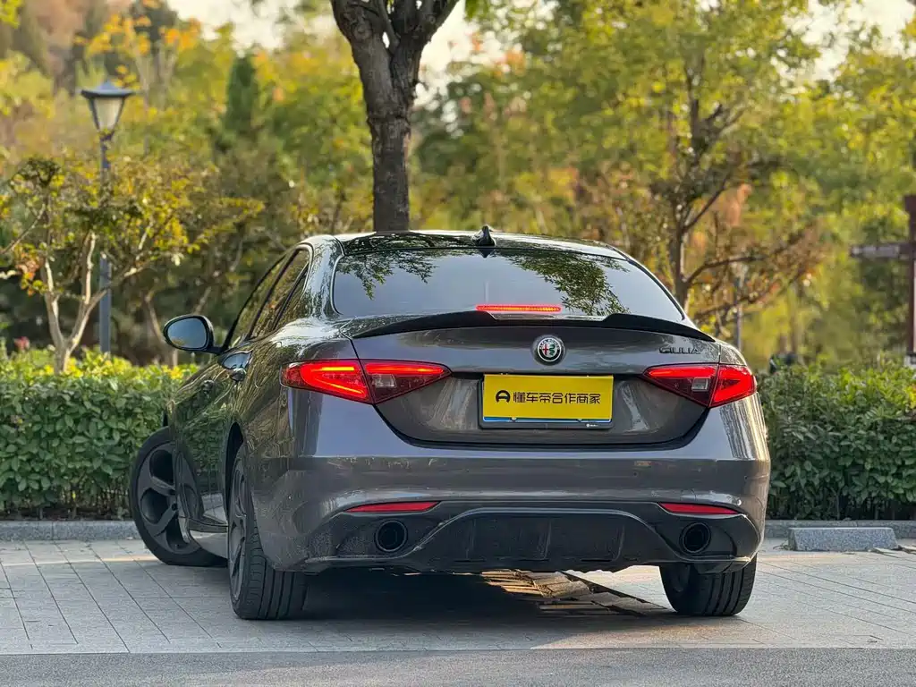 Alfa Romeo Giulia — миниатюра 9