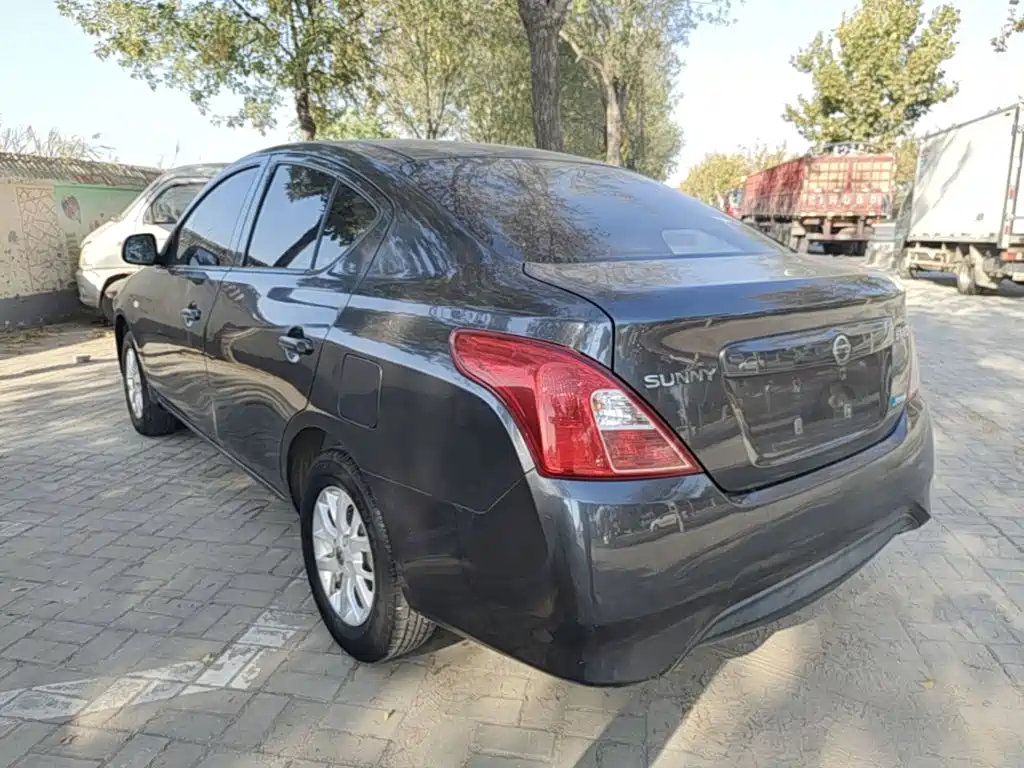 Nissan Sunny — миниатюра 5