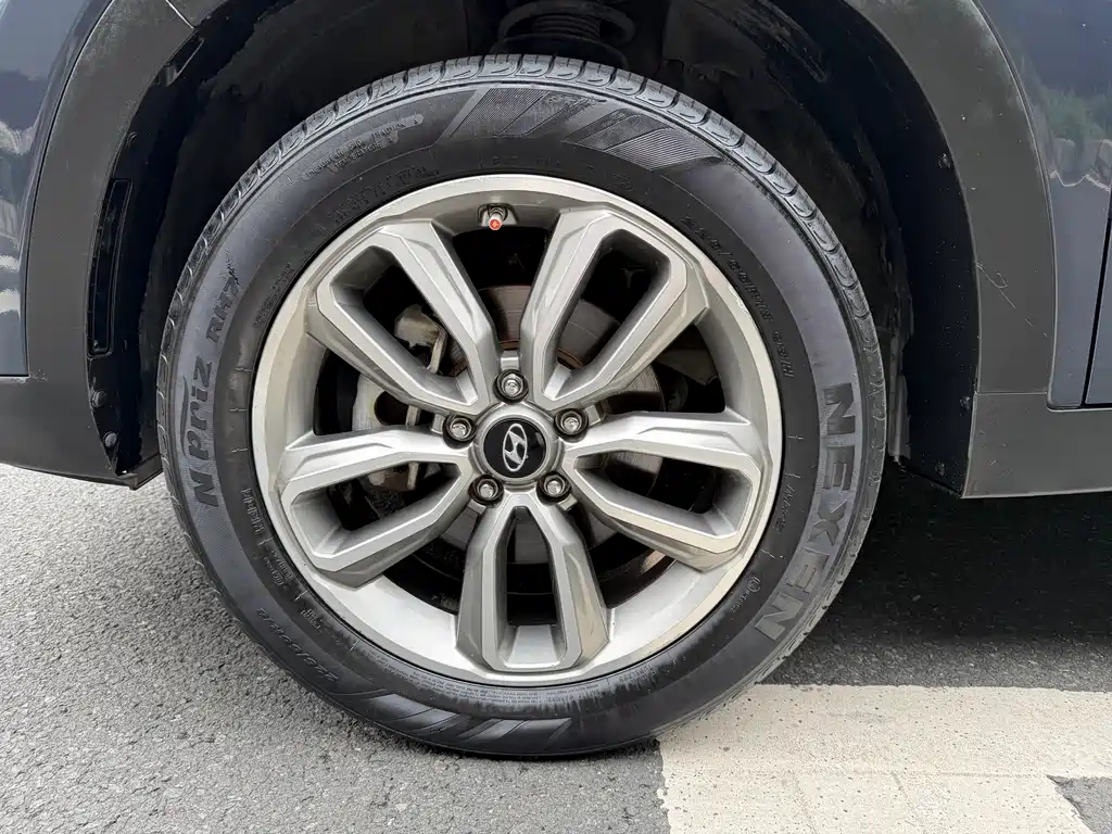 Hyundai BAIC Hyundai ix35 ix35 2018 2.0L AT Enjoy