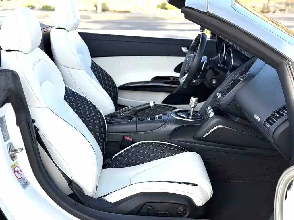 Audi R8 — миниатюра 4