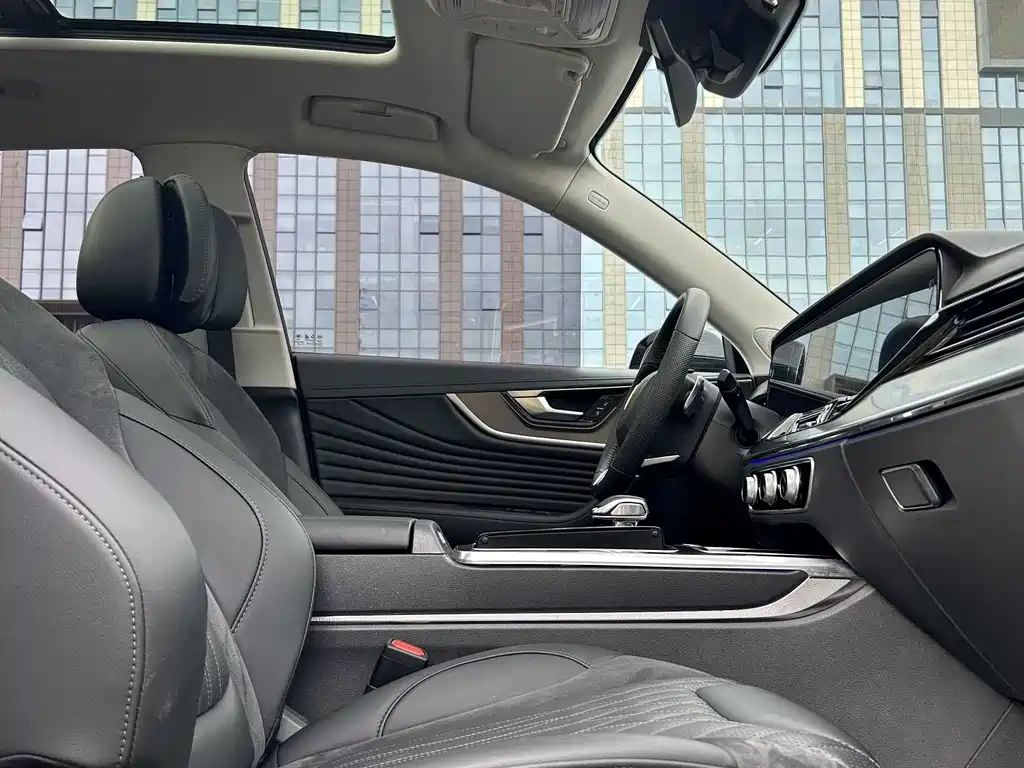 Hongqi HS5 2023 2.0T Pro50
