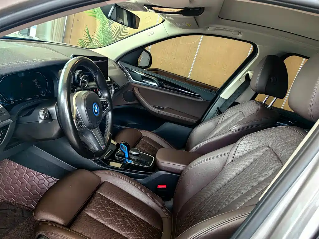 BMW iX3 — миниатюра 6