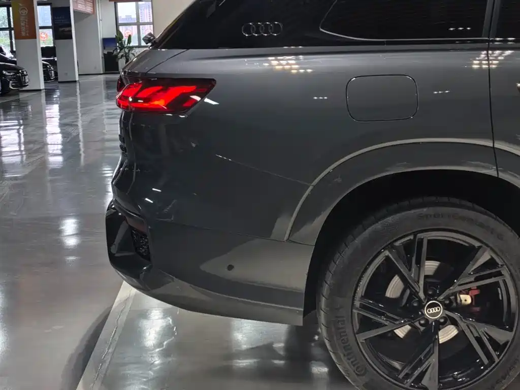 Audi Q6 2024 45 TFSI quattro 6 мест