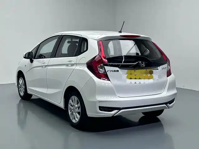 Honda Fit — миниатюра 13