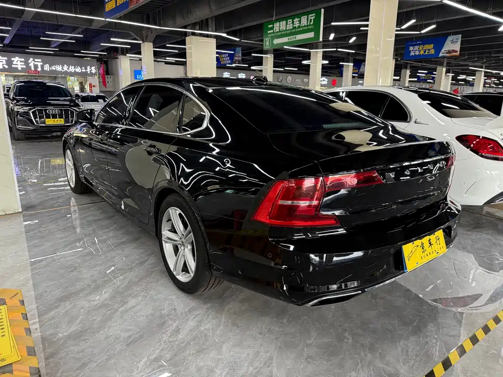 Volvo S90 — миниатюра 12