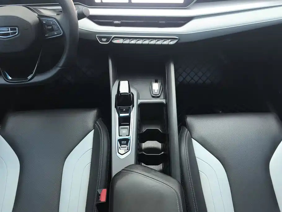 Geely Binrui — миниатюра 16