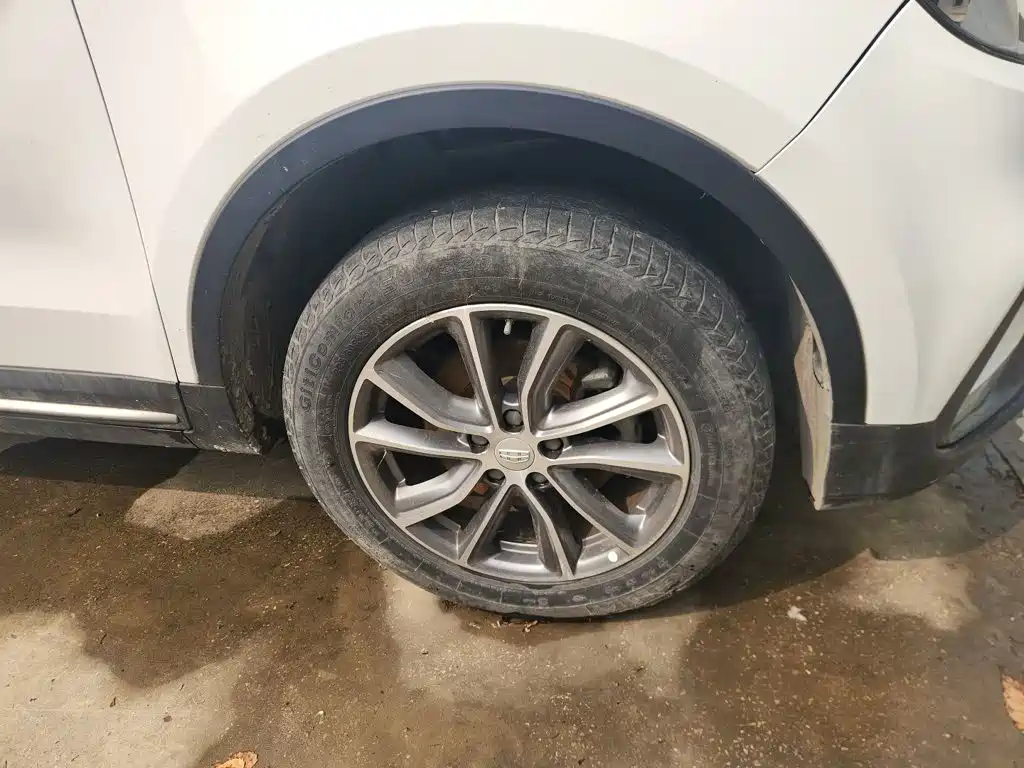 Geely Boyue — миниатюра 8