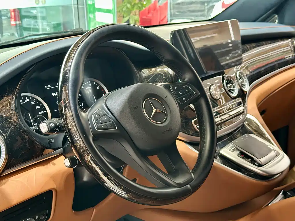 Mercedes-Benz Vito 2021 2.0T 7 мест