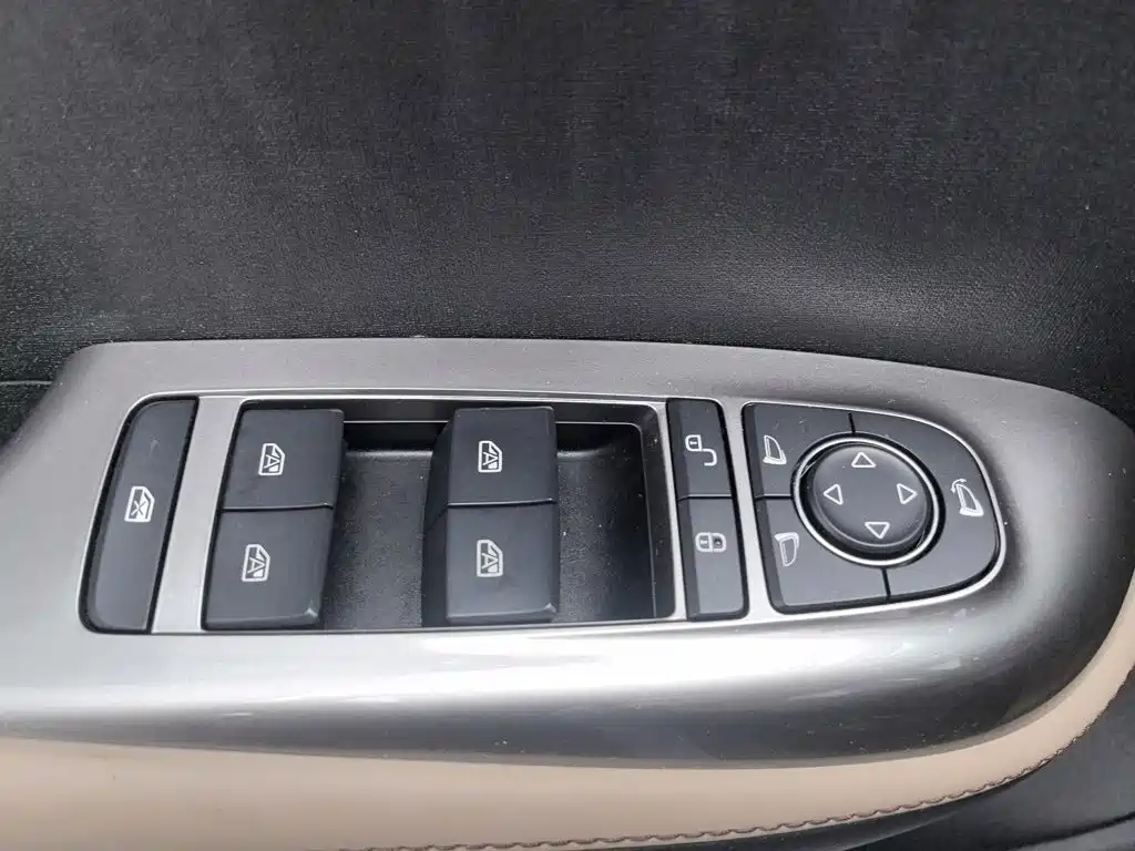 BYD Dolphin — миниатюра 9