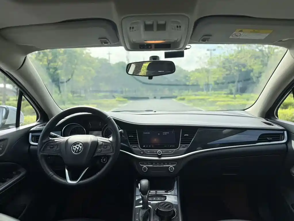 Buick Verano — миниатюра 12