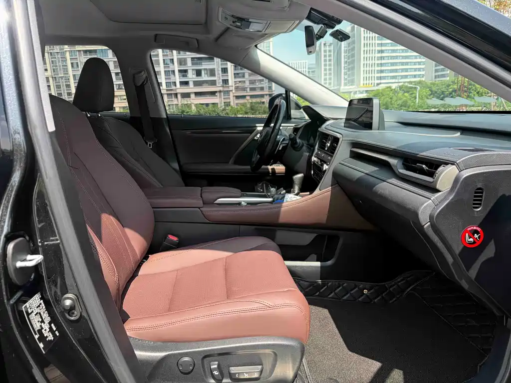 Lexus RX — миниатюра 7
