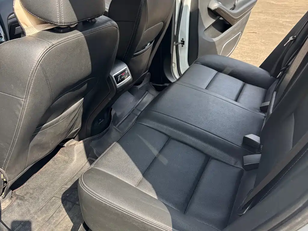 Zotye Zotye SR7 — миниатюра 12