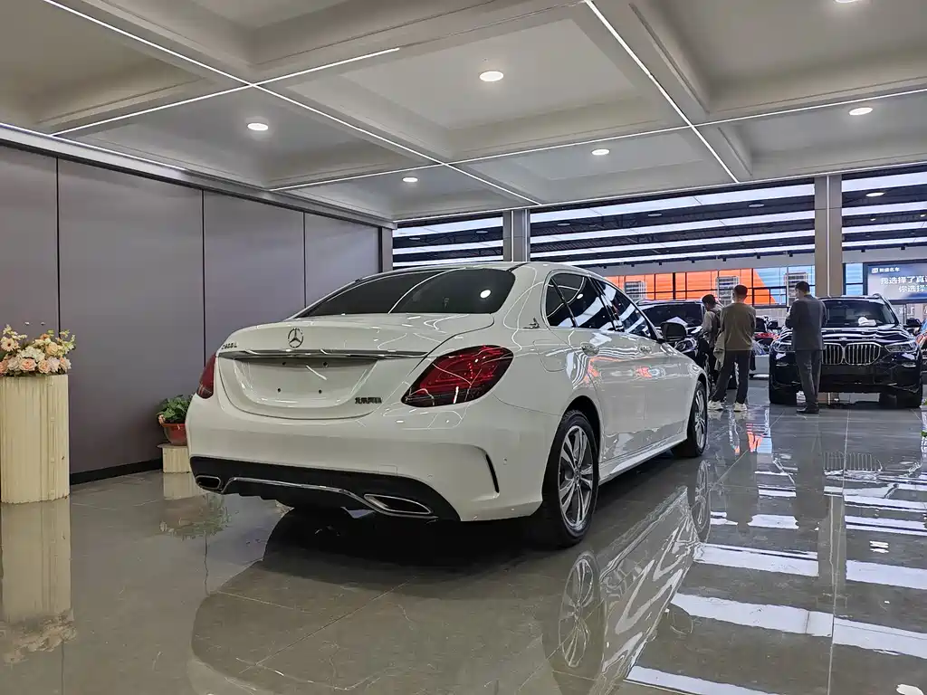 MERCEDES-BENZ C CLASS