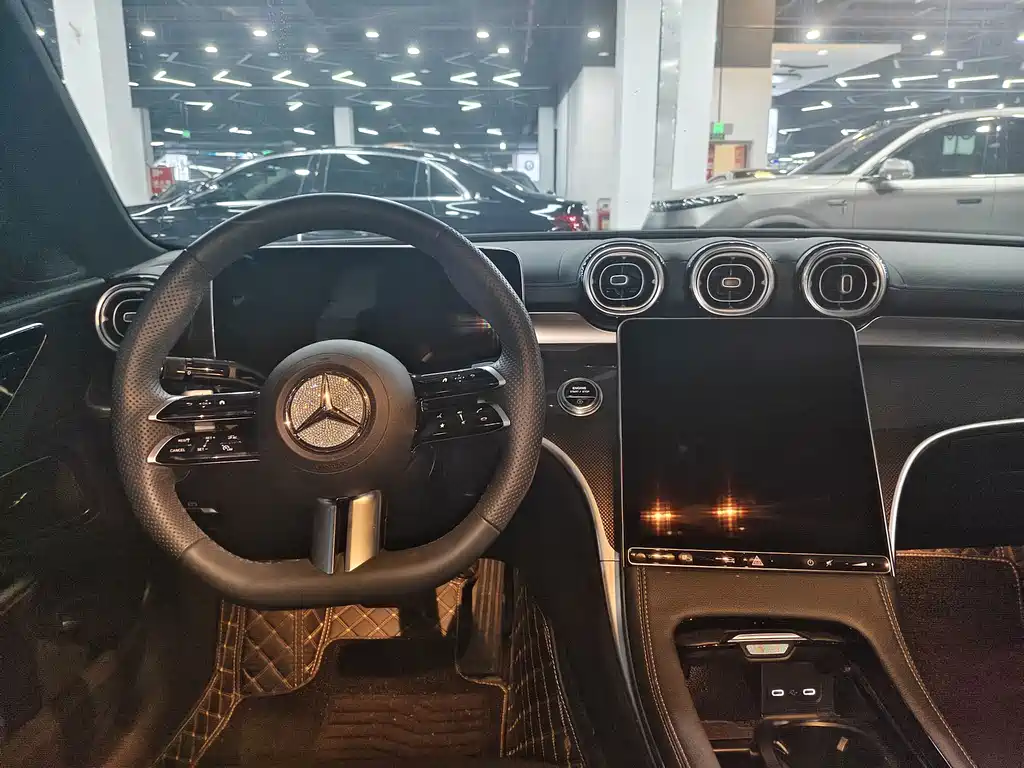 Mercedes-Benz C-Class — миниатюра 14