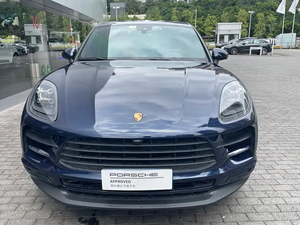 Porsche Macan — миниатюра 3
