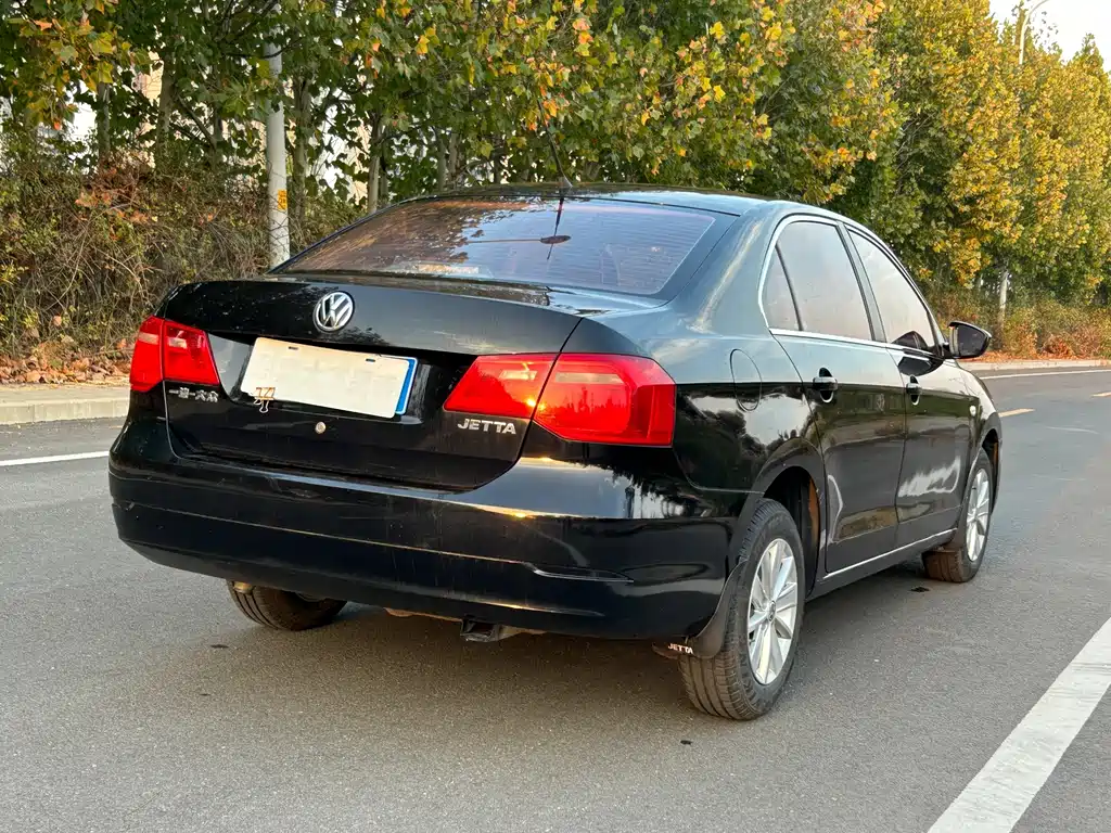 Volkswagen Jetta — миниатюра 5