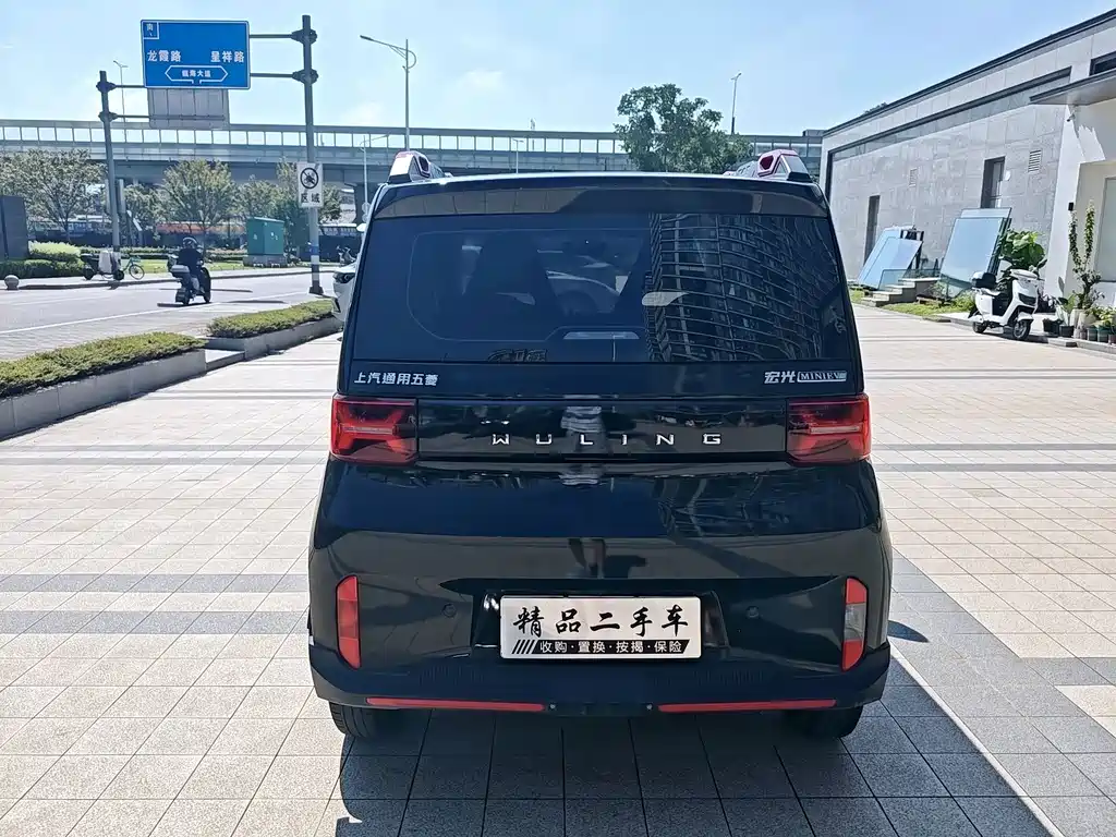 Wuling MINIEV — миниатюра 6