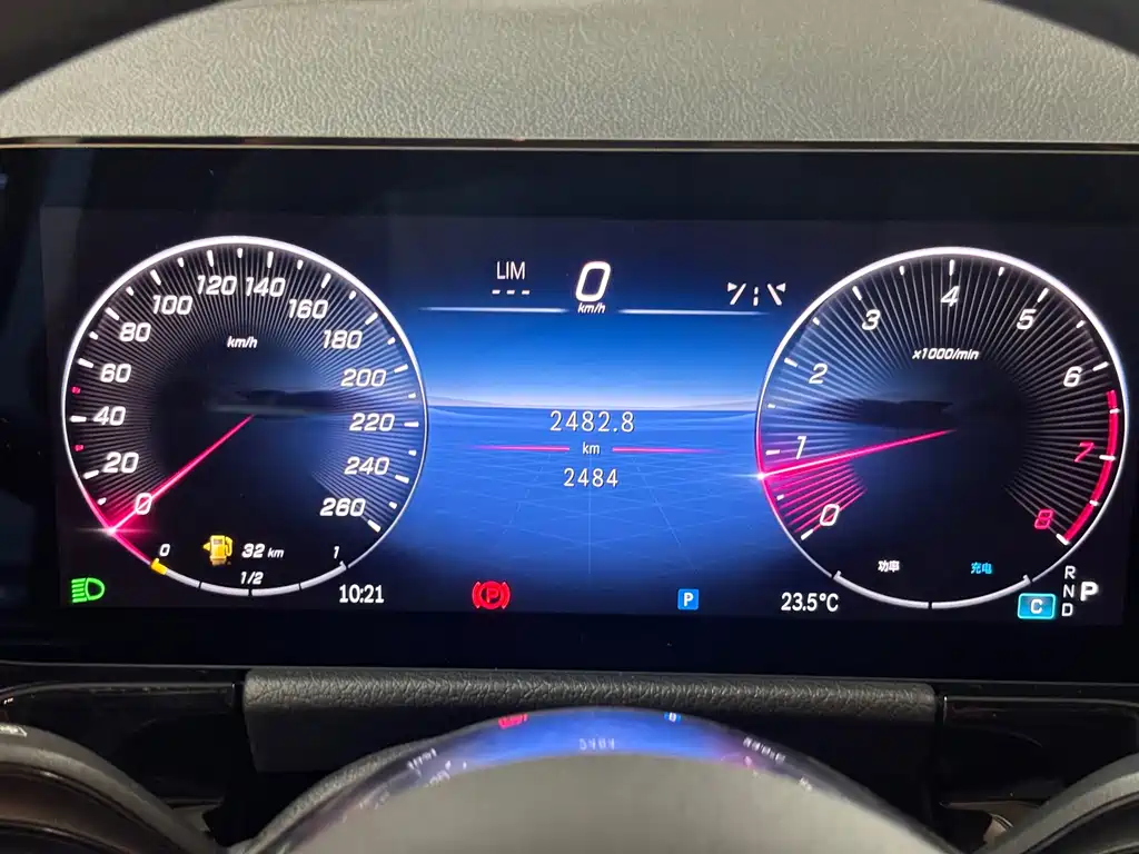 Mercedes-Benz GLA — миниатюра 11