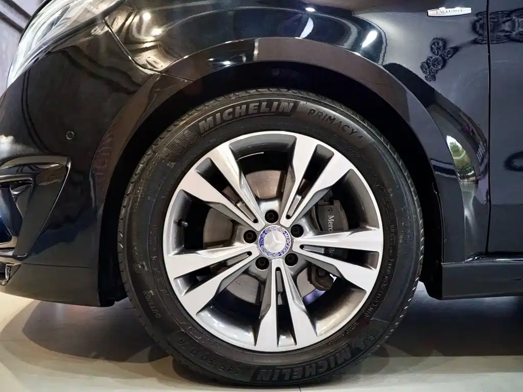 Mercedes-Benz V-Class — миниатюра 23