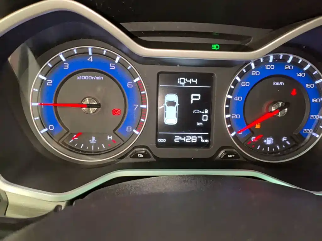 Geely Vision X3 — миниатюра 12