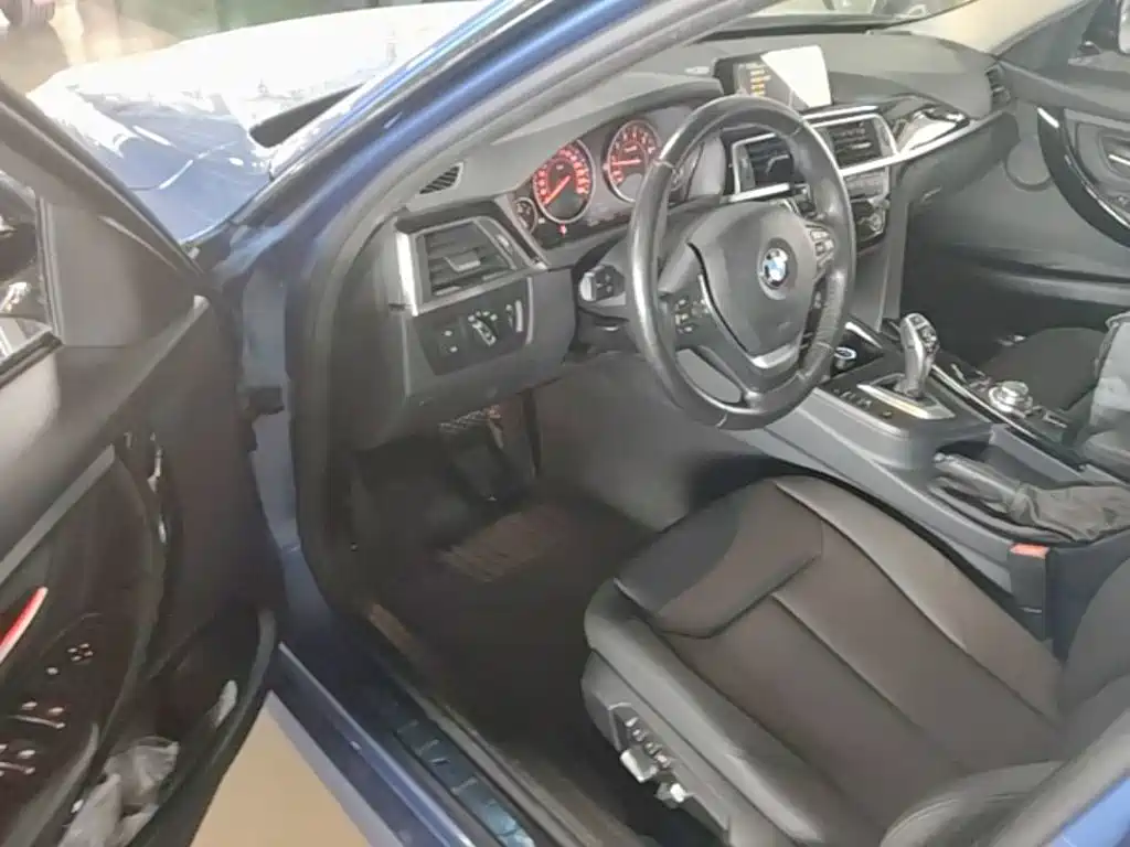 BMW 3 Series — миниатюра 16
