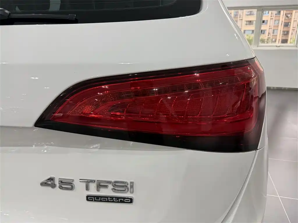 Audi Q5 (Import) — миниатюра 12