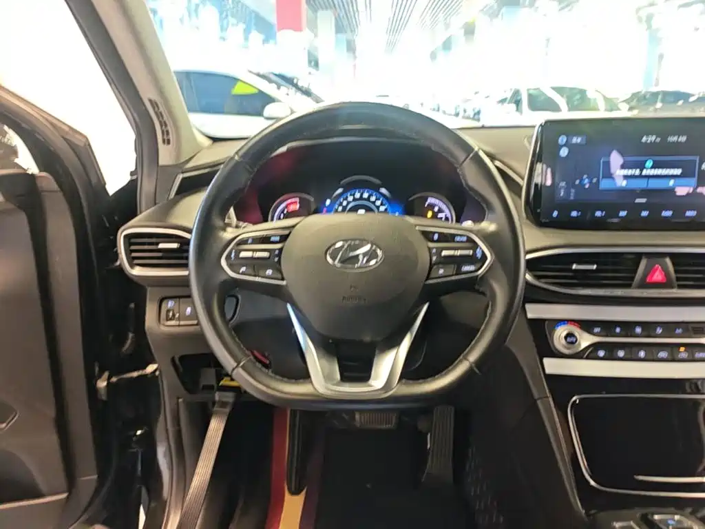 Hyundai Santa Fe — миниатюра 11