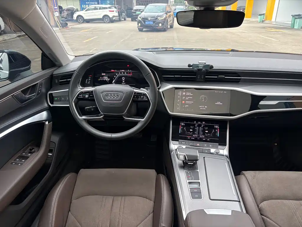 Audi A7L — миниатюра 8