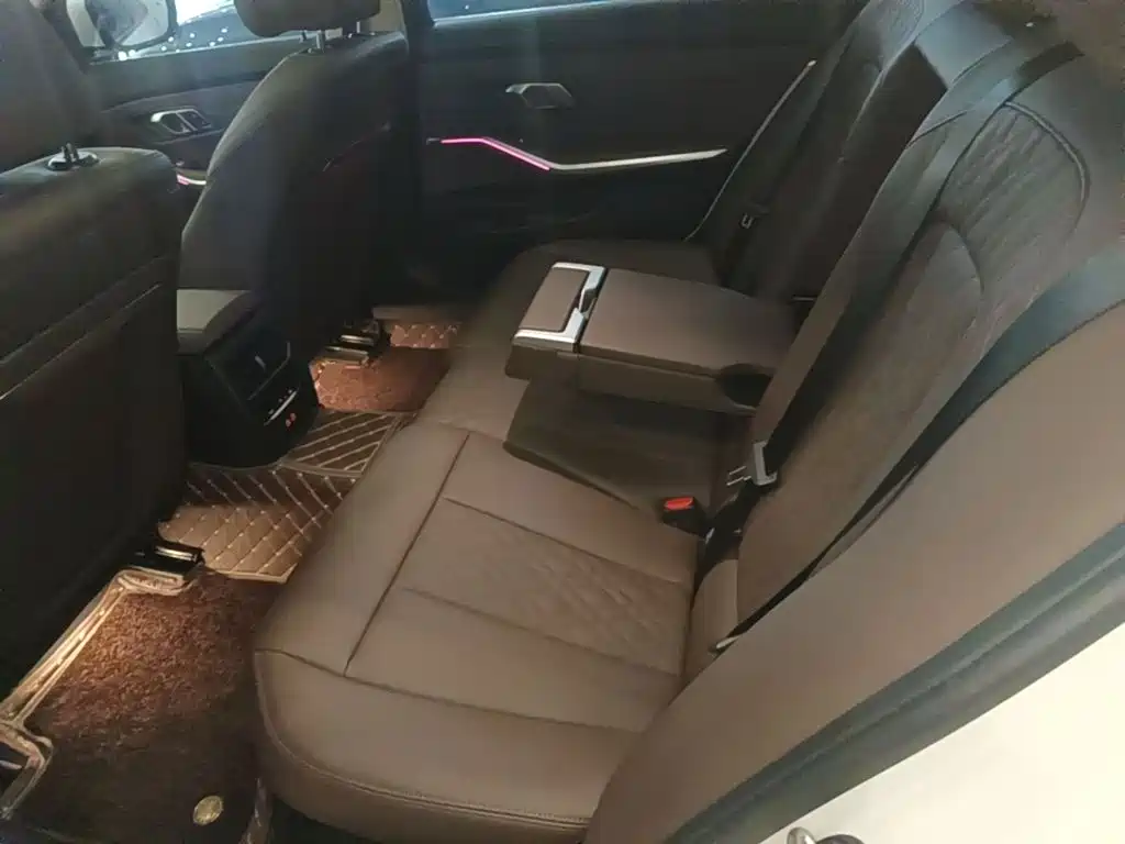 BMW 3 Series — миниатюра 17