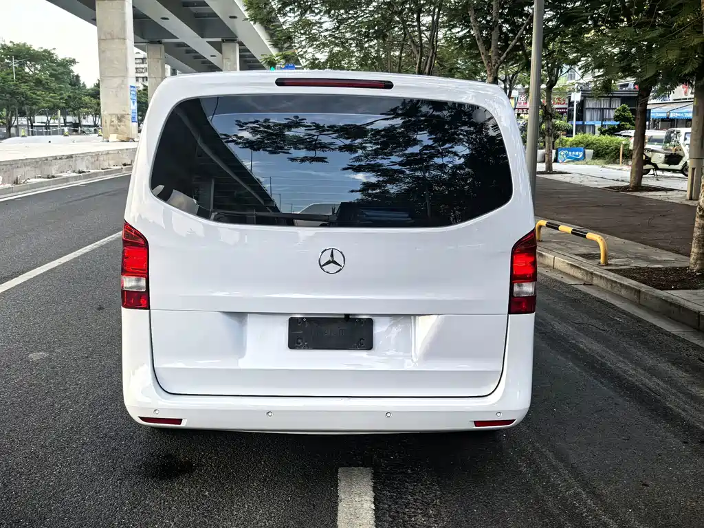 Mercedes-Benz Vito — миниатюра 6