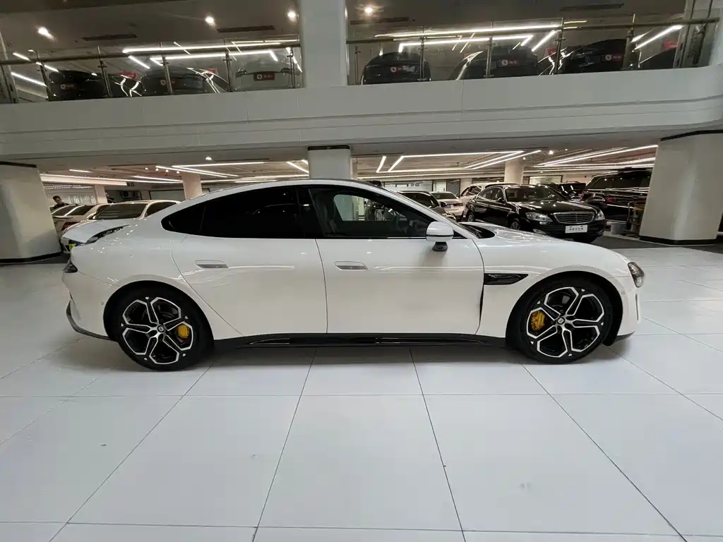 XIAOMI CAR XIAOMI SU7