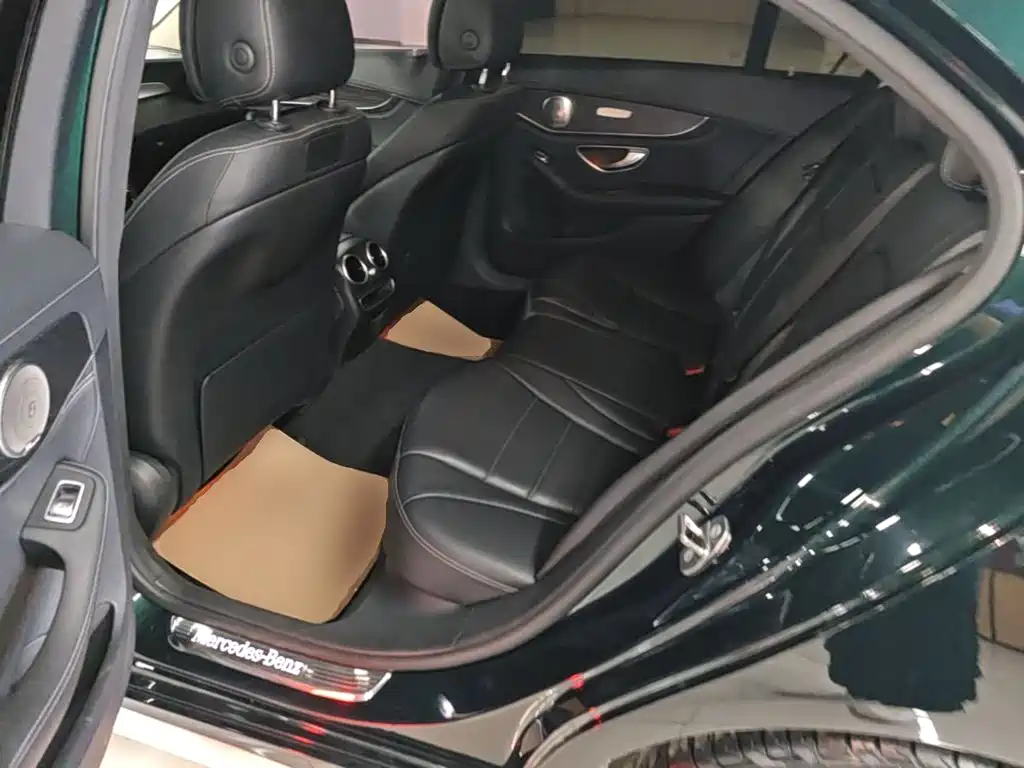 Mercedes-Benz C-Class — миниатюра 17