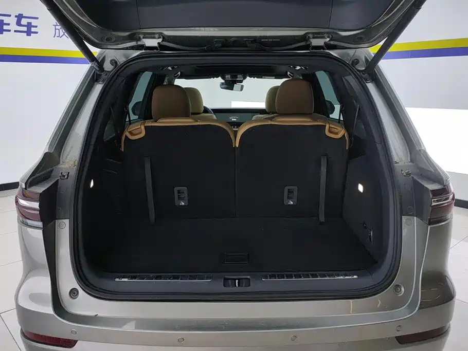 Li Auto Li ONE — миниатюра 4