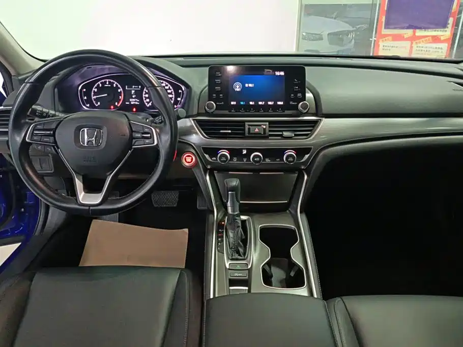 Honda Accord — миниатюра 12