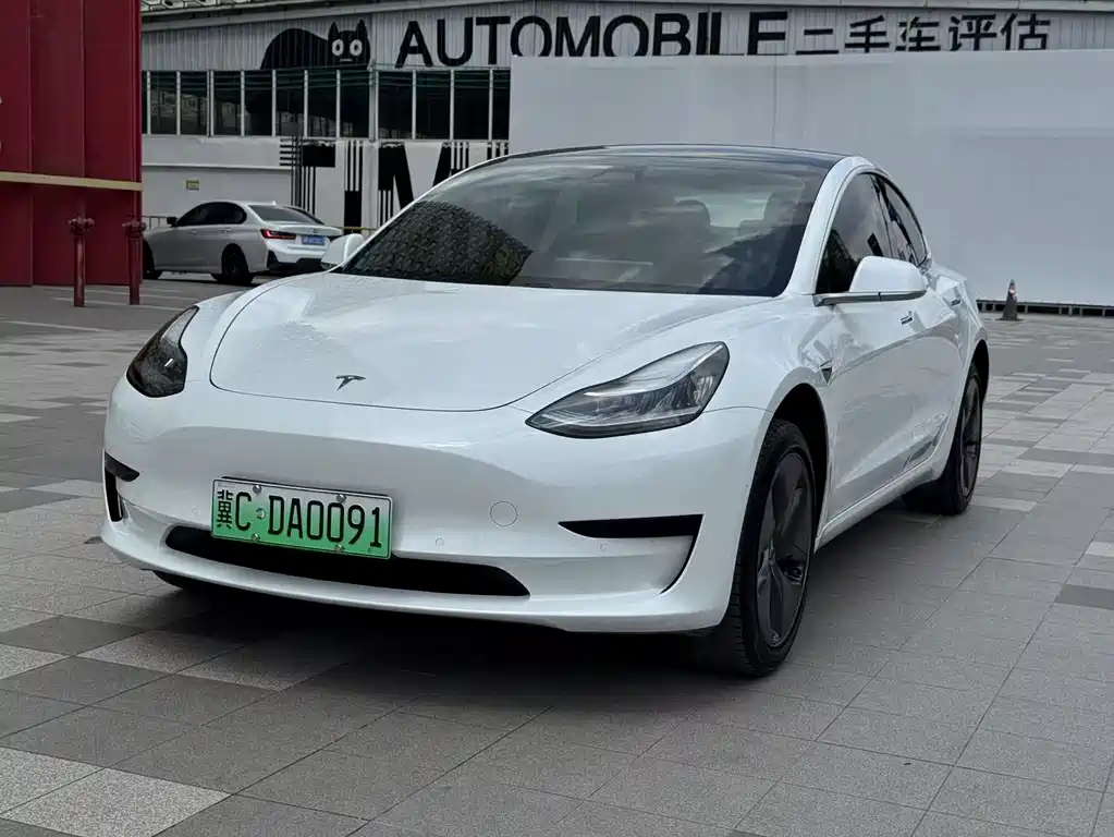 Tesla Model 3 2020