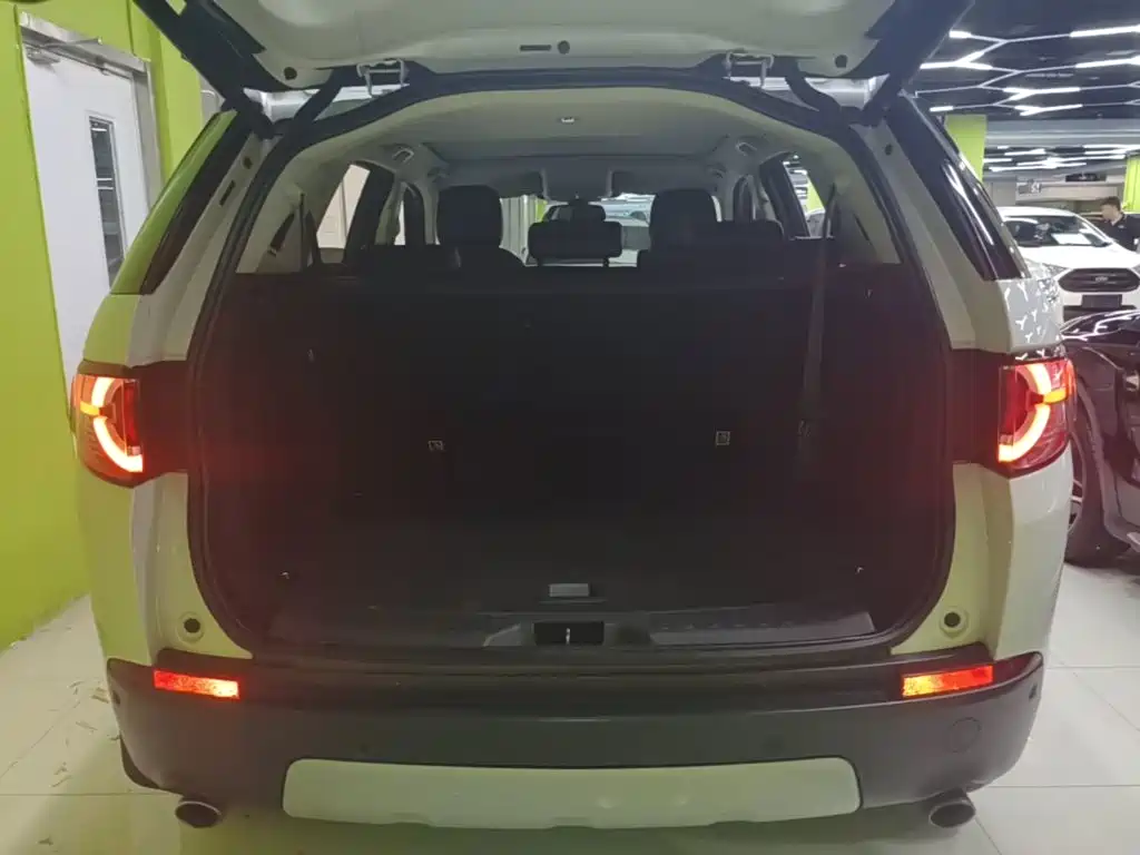 Land Rover Discovery Sport — миниатюра 19