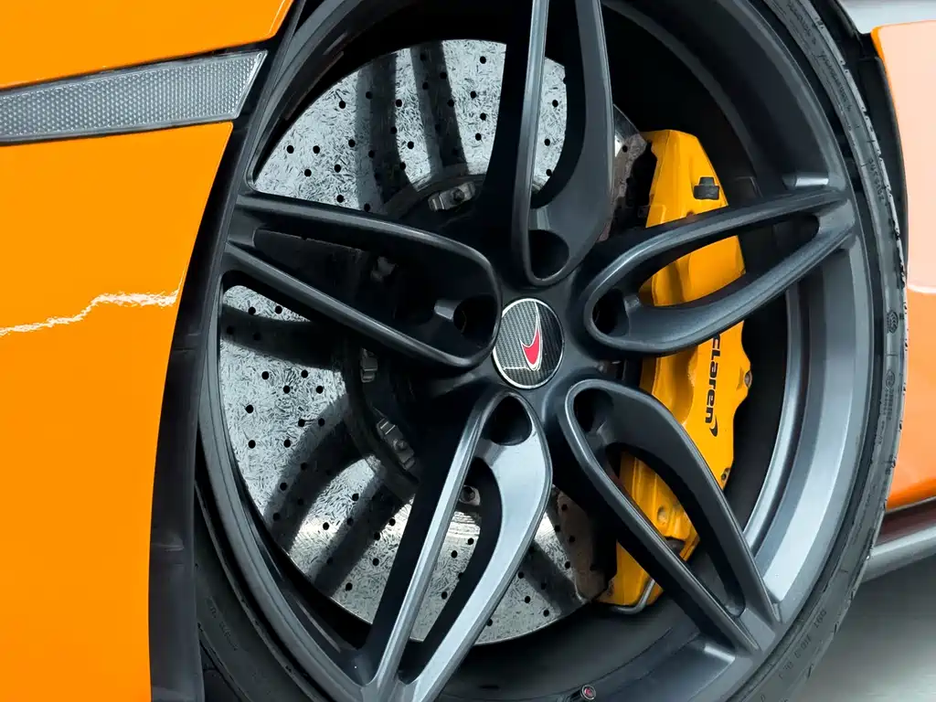 McLaren 570 570S 3.8T Coupe, фото 6