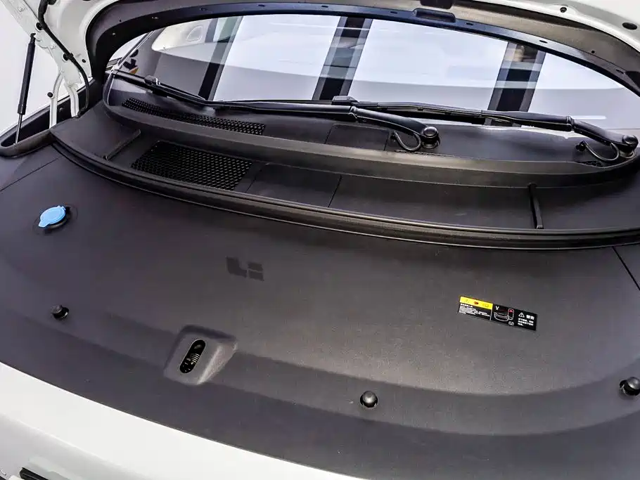 Li Auto Идеальный I8 — миниатюра 36