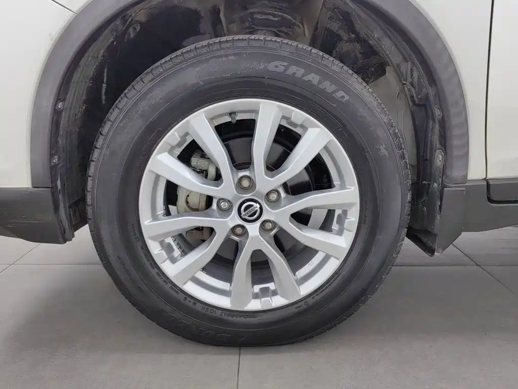 Nissan X-Trail — миниатюра 17