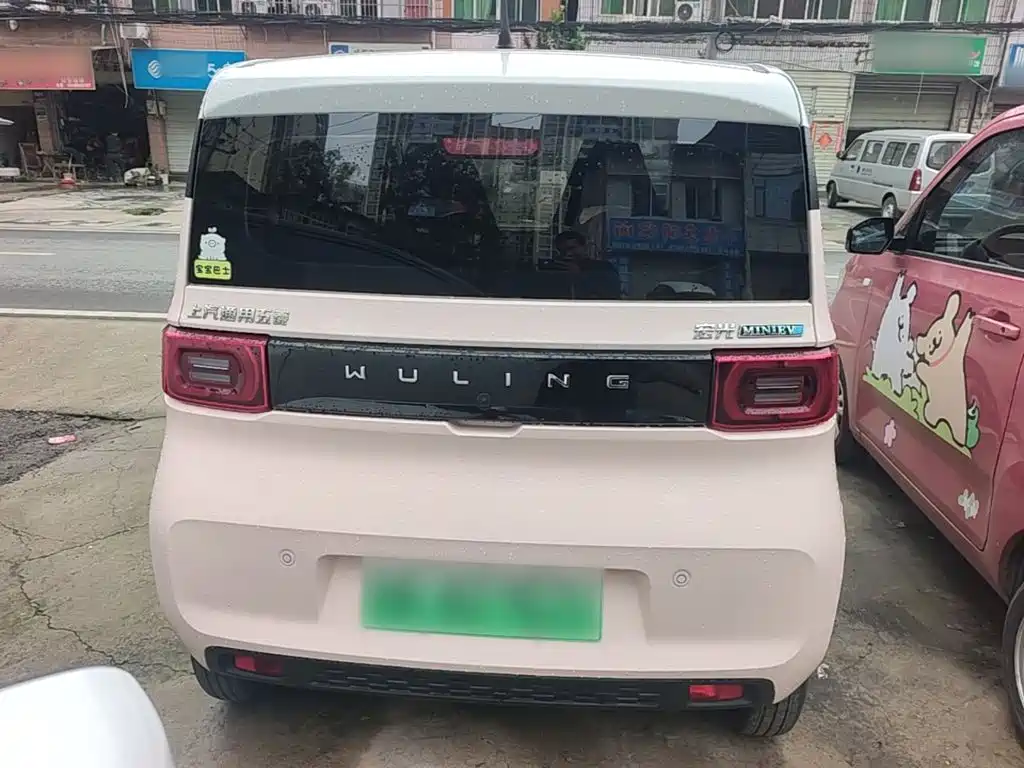 Wuling MINIEV — миниатюра 6